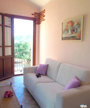 La Corte Rosada Otel 3*