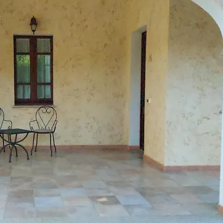 La Corte Rosada Otel 3*