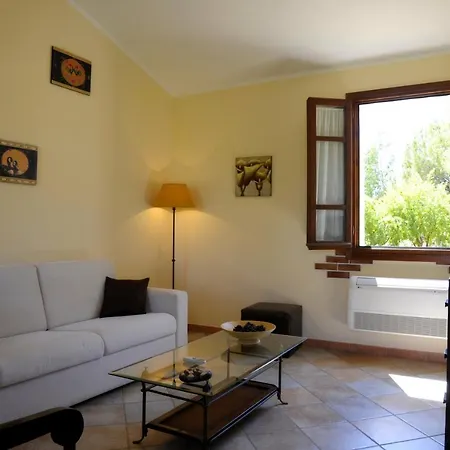 La Corte Rosada Otel 3*
