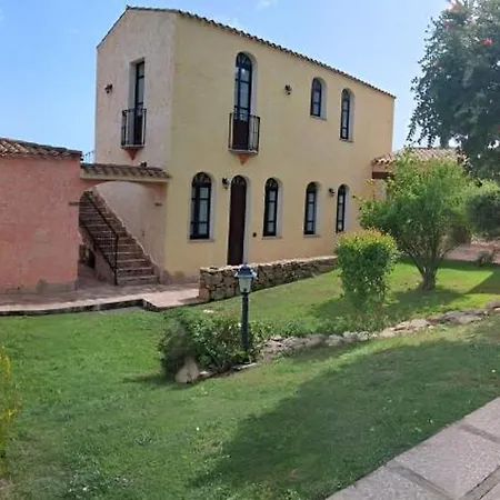 La Corte Rosada 3* Villasimius