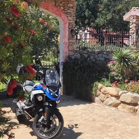 Отель La Corte Rosada 3*
