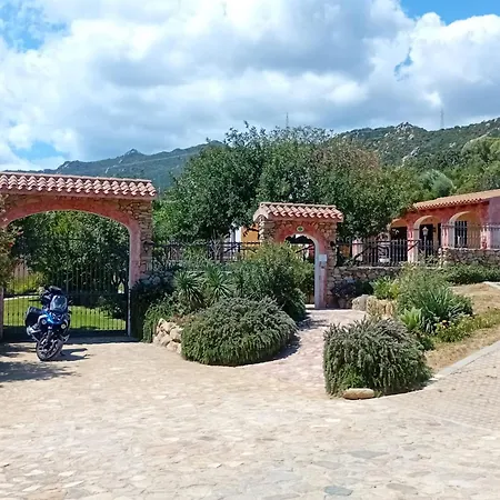 La Corte Rosada Вилласимиус