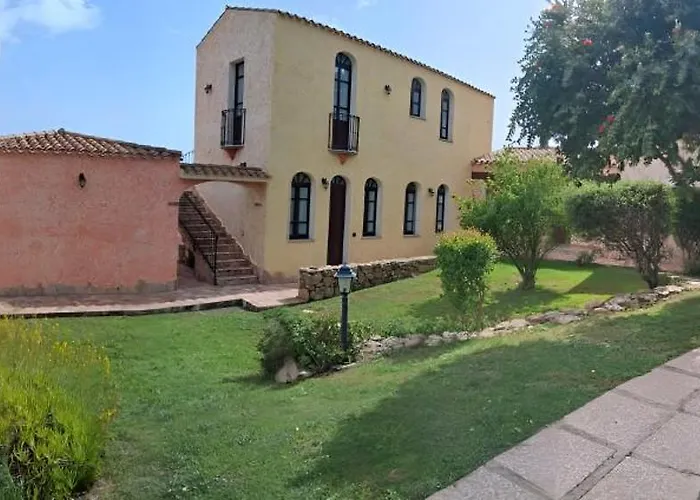 La Corte Rosada 3* Villasimius